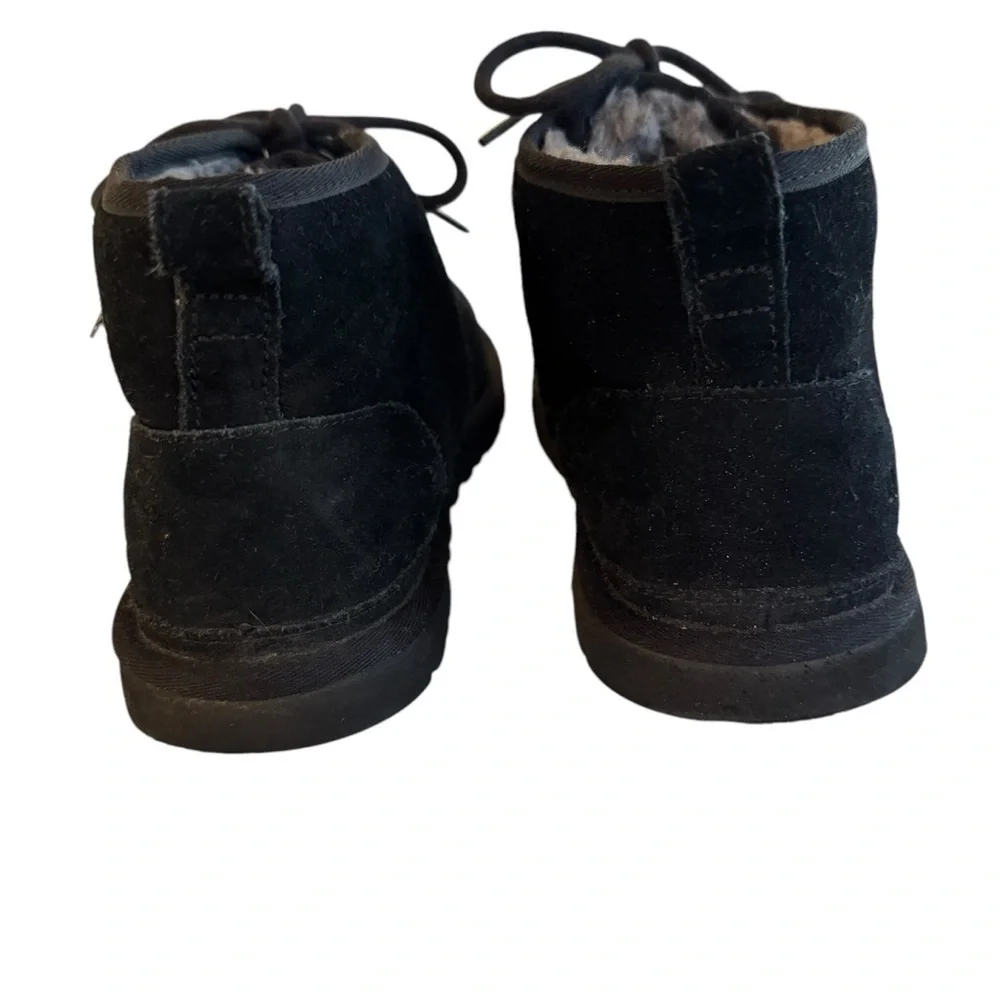 UGG Neumel Black Suede Shearling Lined Chukka Boots - Men’s Size 9 - Picture 2 of 9